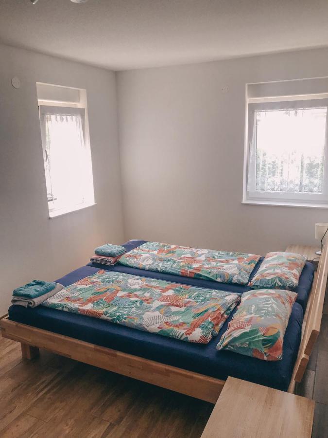 Creek House Apartment